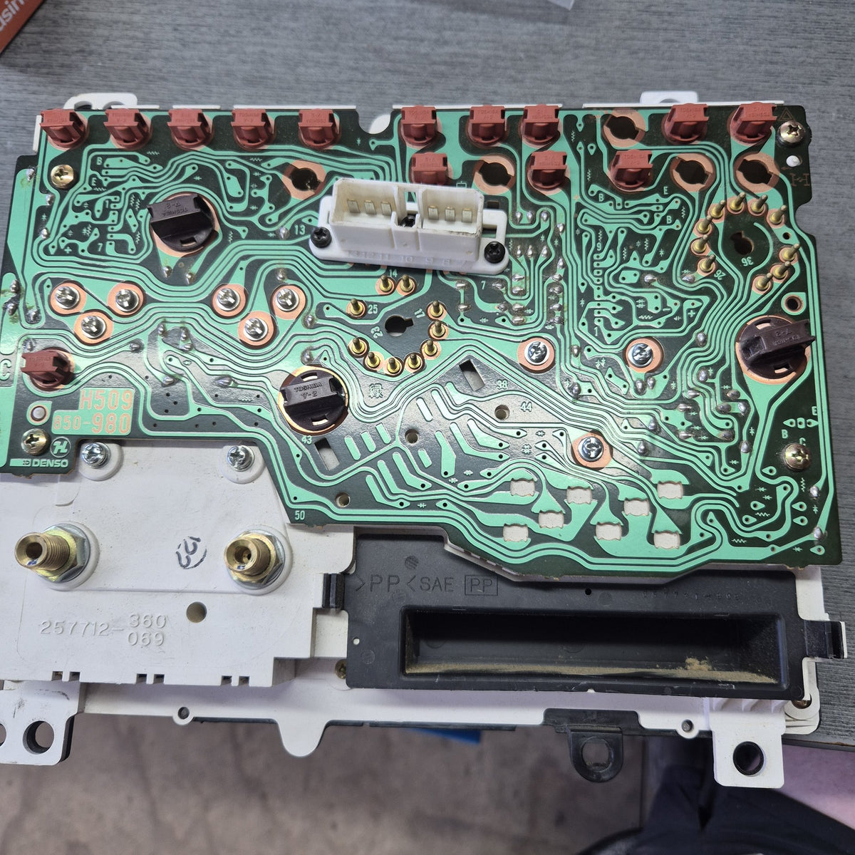 2002 Hino 500 Series FD FD1J - Instrument Cluster PN: