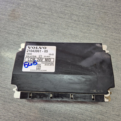 2010 Volvo 480 E YV5JSW0G7AD132545 - Light Control Module PN: 21043961-05