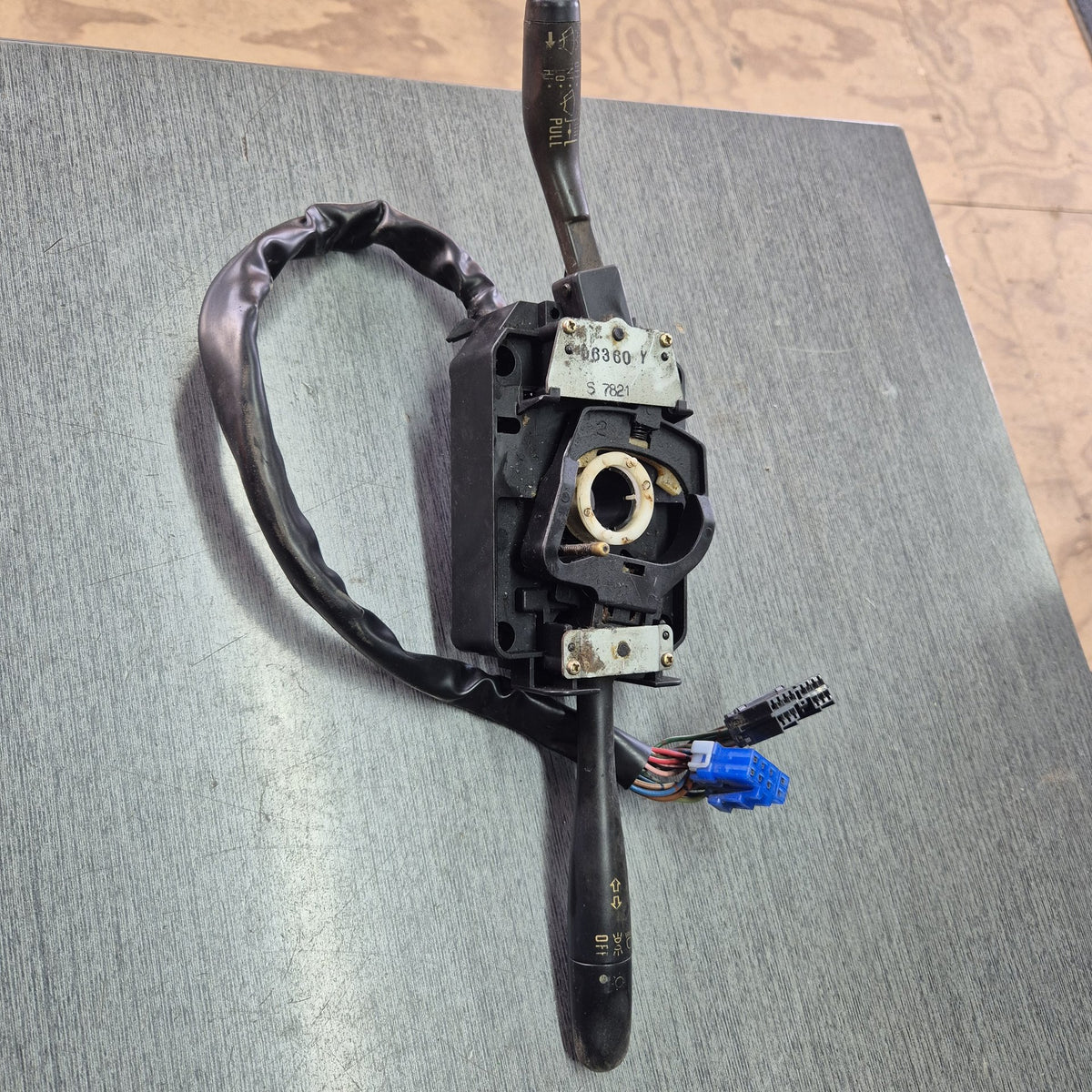 1997 Isuzu N-Series NKR NKR66E-7512026 - Combination Switch PN: