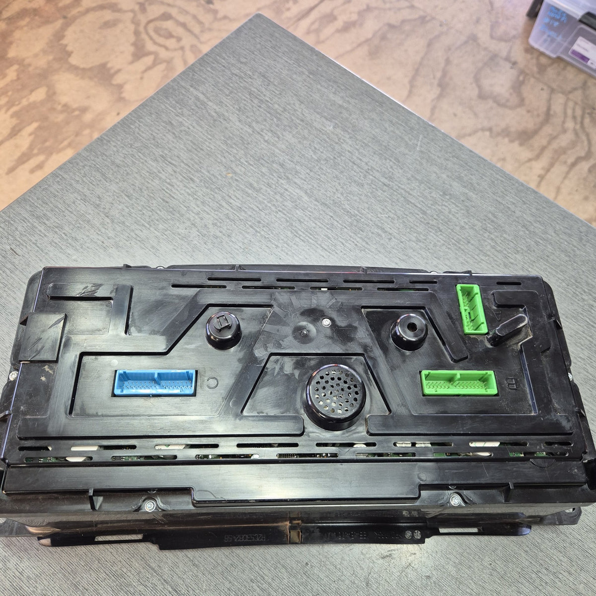 2010 Volvo 480 E YV5JSW0G7AD132545 - Instrument Cluster PN: 21366884