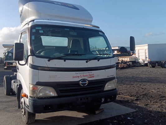 2011 Hino Dutro XZU454