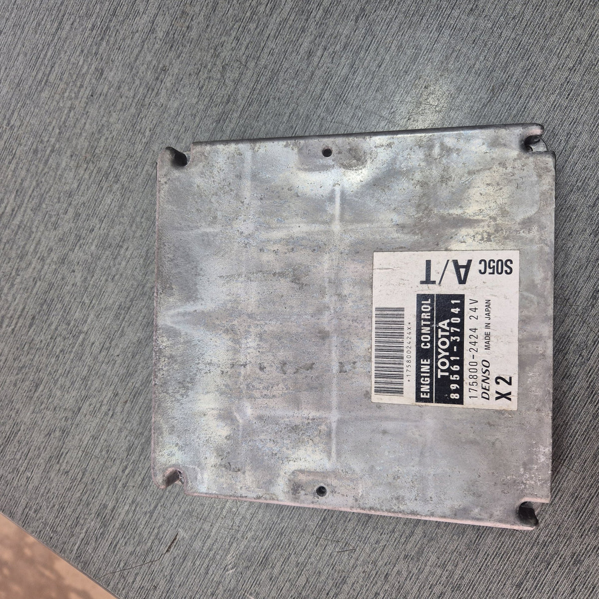 2000 Toyota Dyna XZU307 - ECU PN: 89561-37041
