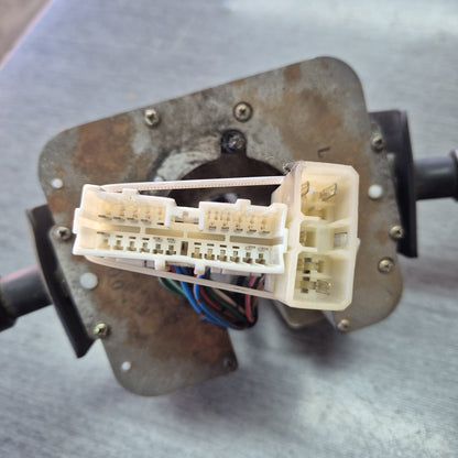 2005 Isuzu F-Series 2003-2007 000179 - Combination Switch PN: