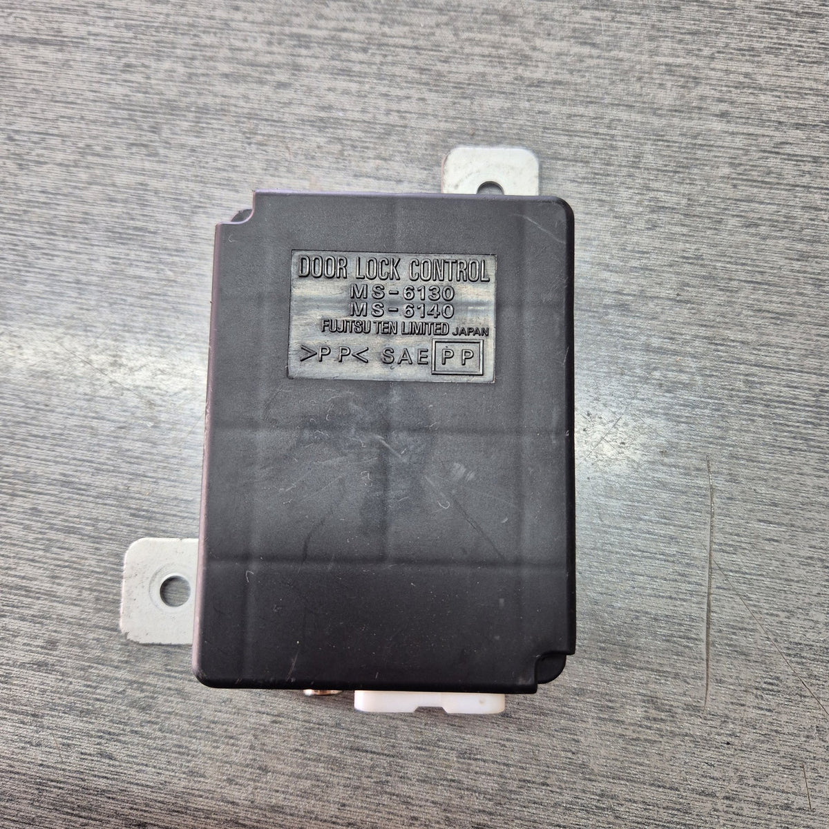 2005 Isuzu F-Series 2003-2007 000179 - Remote Control Door Lock Receiver Module PN: MS-6130