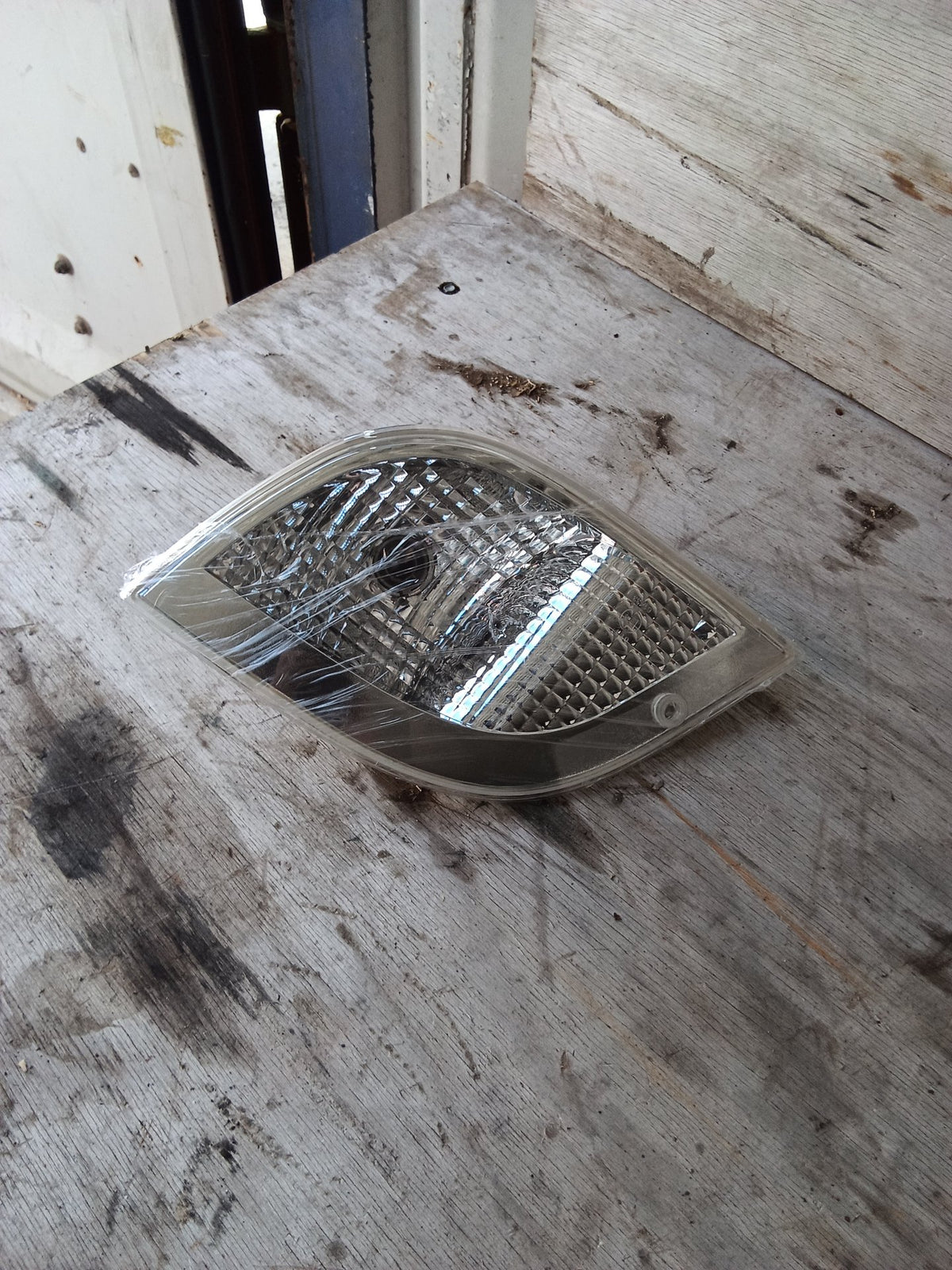 Mercedes-Benz Atego - Left Indicator PN: BZ02 19