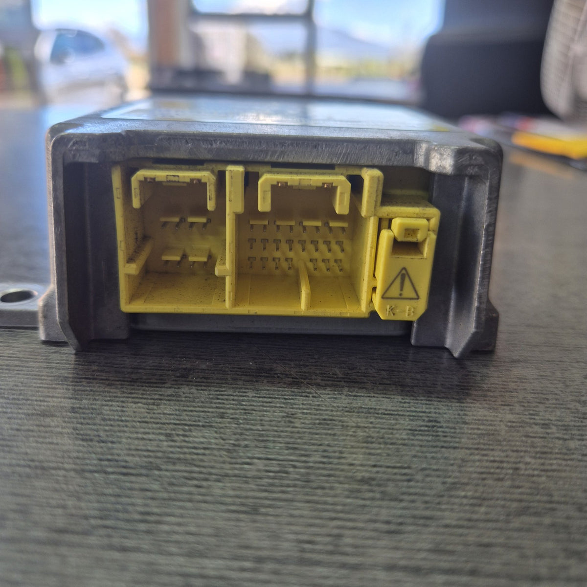 2011 Mitsubishi Canter FE* FEA50 - SRS Control Module PN: MK645758