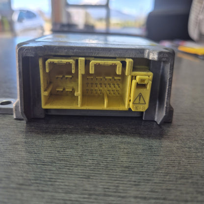 2011 Mitsubishi Canter FE* FEA50 - SRS Control Module PN: MK645758
