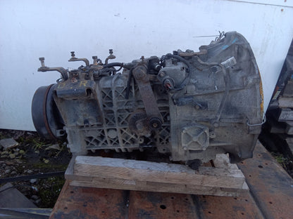 2005 Isuzu Elf NKR81 - Transmission PN: moyoa 5 speed amt