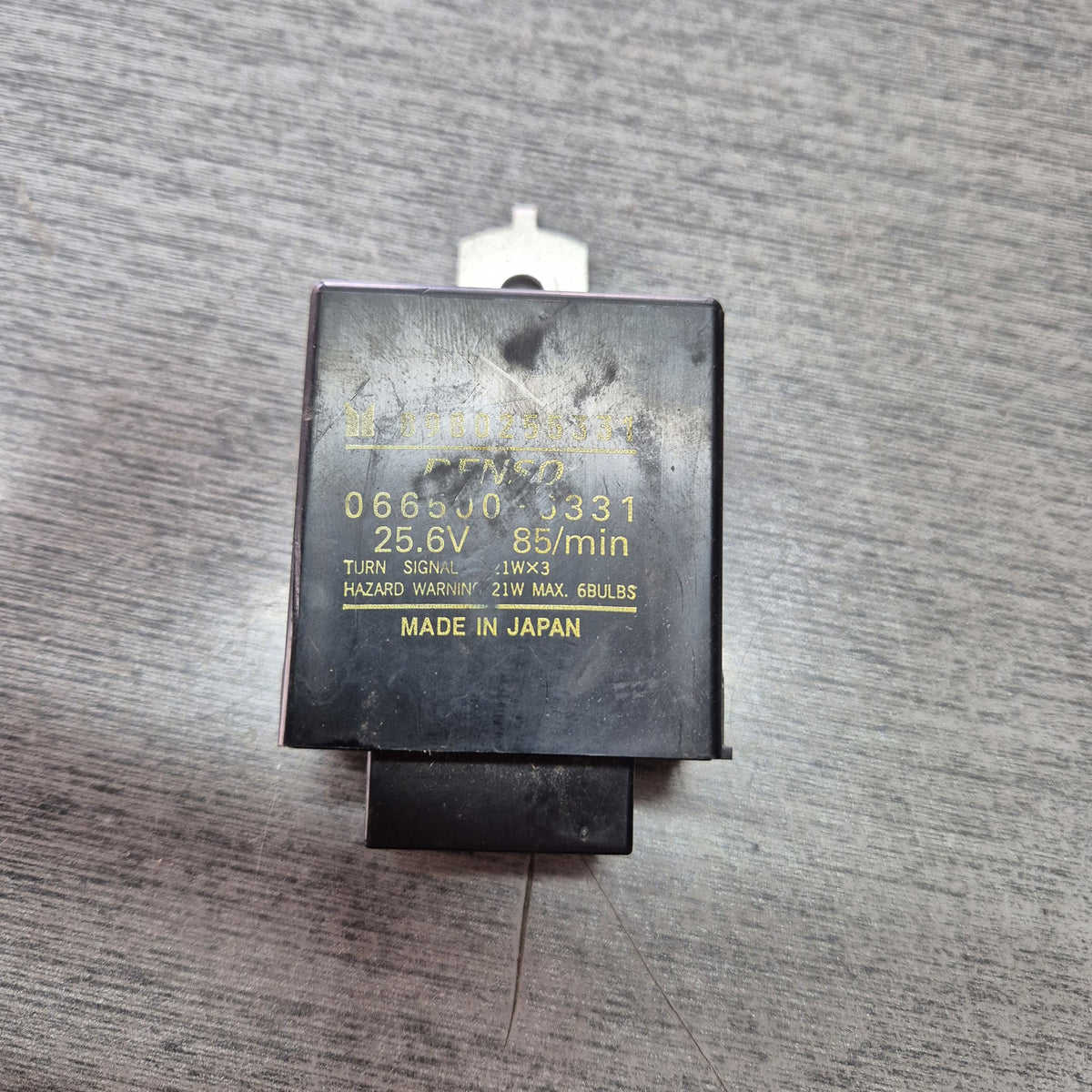 2011 Isuzu N-Series - Flasher Relay PN: 8980255331