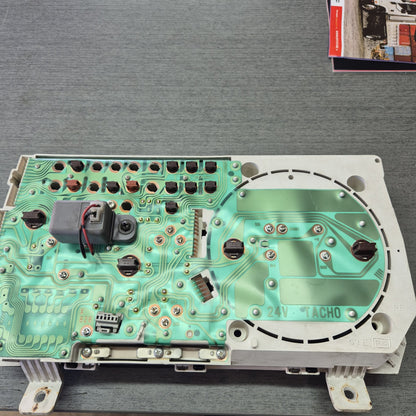 2005 Isuzu N-Series NPR NPR66L - Instrument Cluster PN: 8-97170-600-2