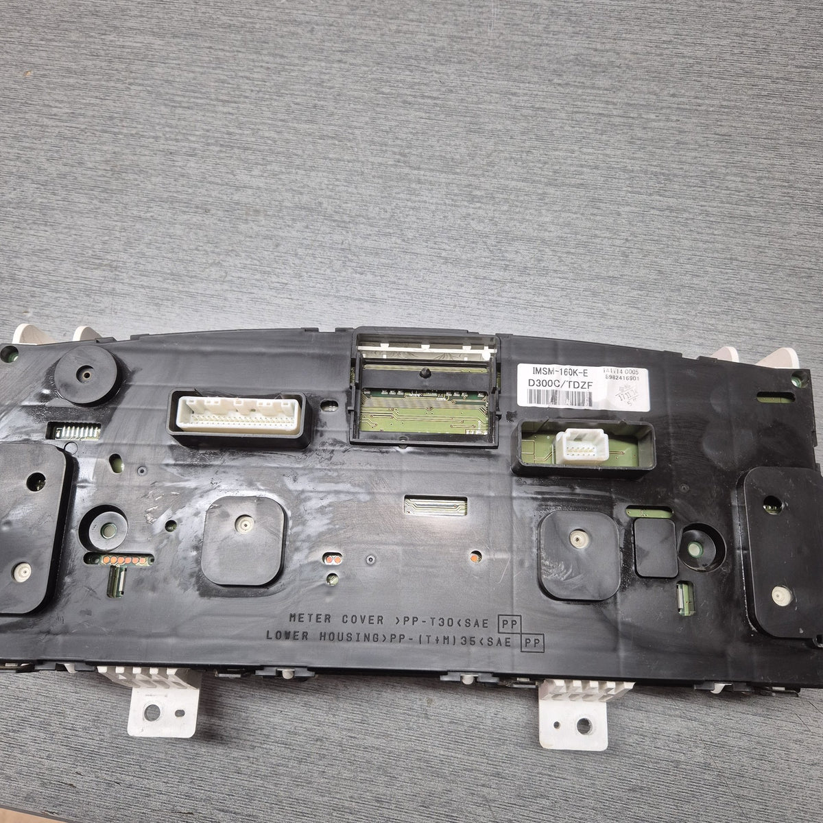 2015 Isuzu Elf NJR85 - Instrument Cluster PN: 141114 0005