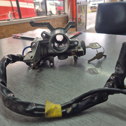 2003 Isuzu N-Series 1994-2005 NPR81L-7002552 - Ignition Barrel PN:
