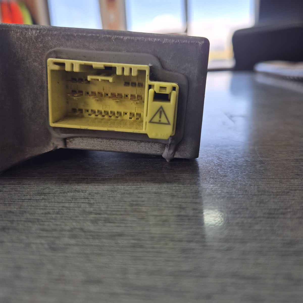 2008 Isuzu N-Series NHR NHR85 - Airbag Sensor PN: 8980945510