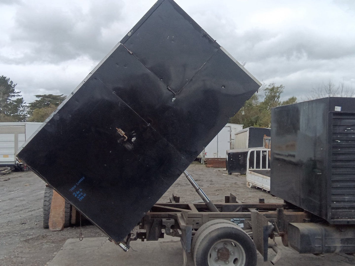 2010 Hino 300 Series 001048 - Tipping Truck Body PN: