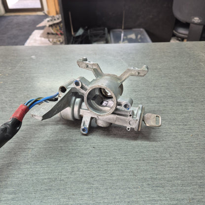 2003 Isuzu NKR nkr300c - Ignition Barrel PN: