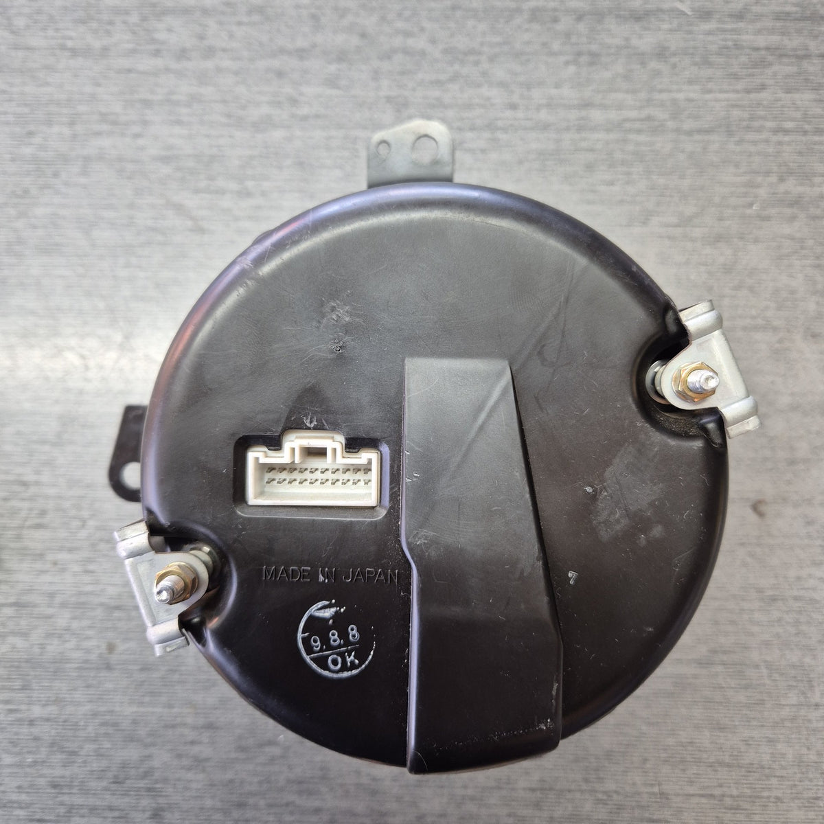 1997 Isuzu Forward FRR33L3S - Speedo PN: 1-83120-789-0