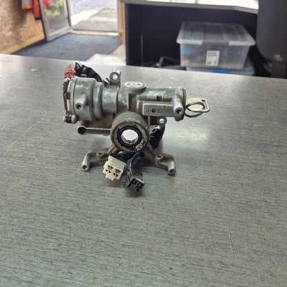1995 Isuzu Elf NPR66L - Ignition Barrel PN: